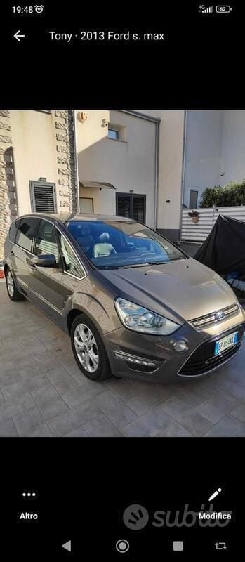 Grigio Usata 2013 Ford S-MAX S Monovolume | 8500 € (Cara) - Immagine 1/4