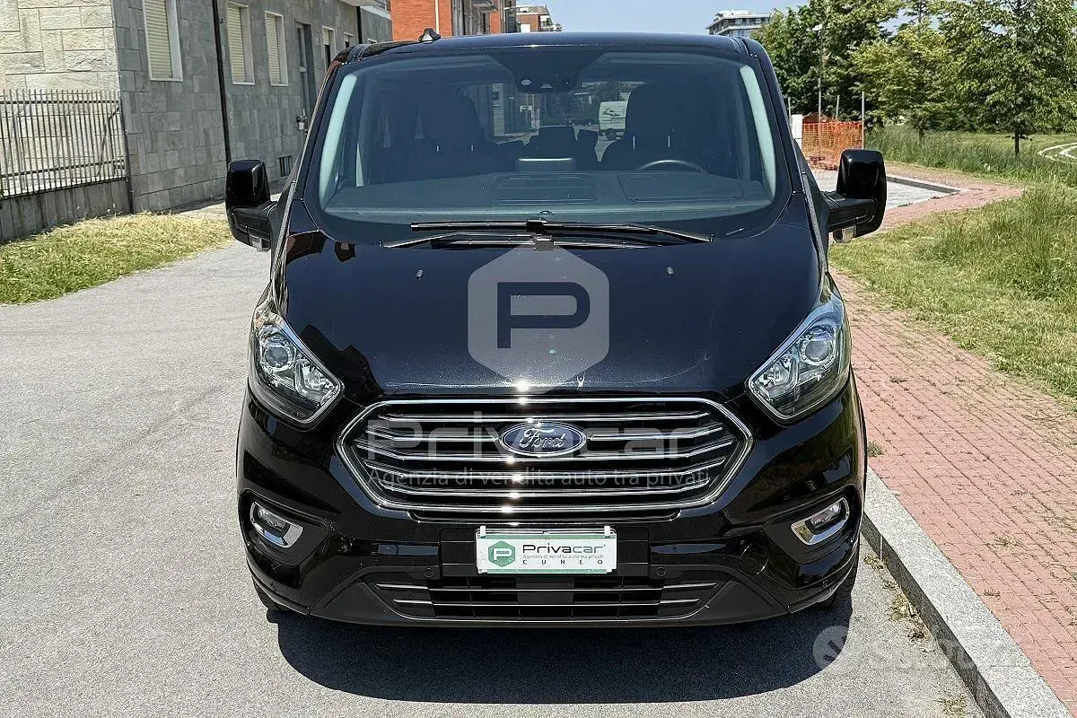 Usata Ford Tourneo Titanium 170 CV (125 kW) 2023 Nero Monovolume