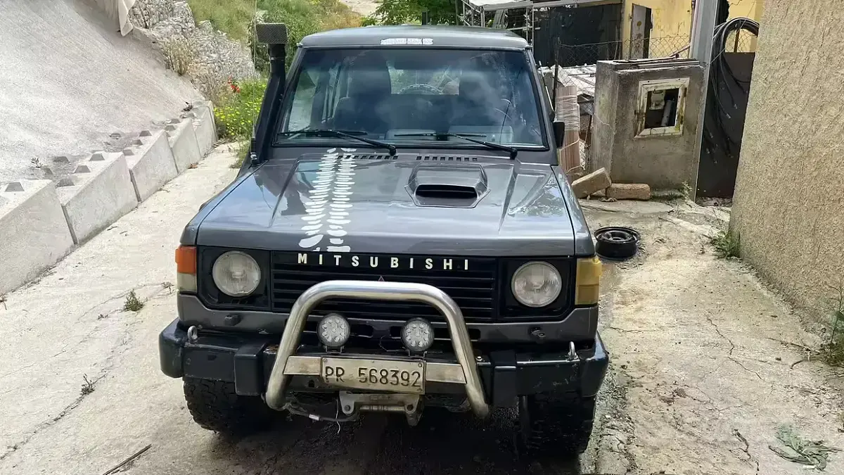 Usata Mitsubishi Pajero 1990 SUV