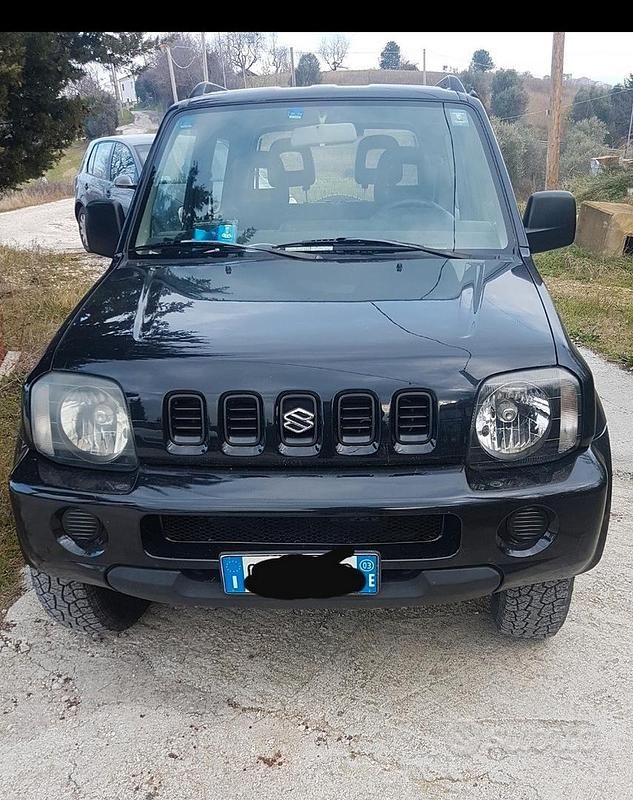 Usata Suzuki Jimny 80 CV (58 kW) 2003 Nero SUV