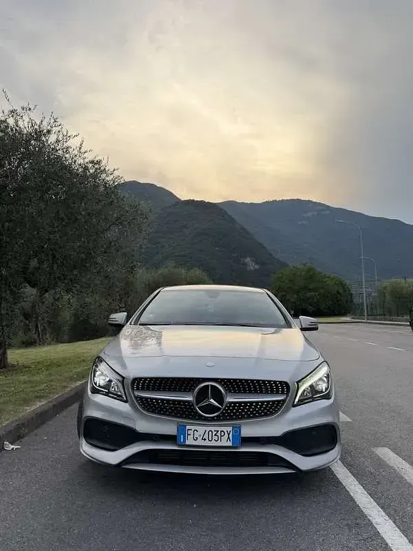 Usata Mercedes CLA200 Premium 136 CV (100 kW) 2017 Bianco Coupé