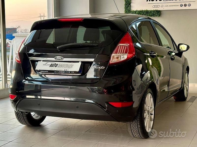 Usata Ford Fiesta Titanium 75 CV (55 kW) 2017 Nero Berlina