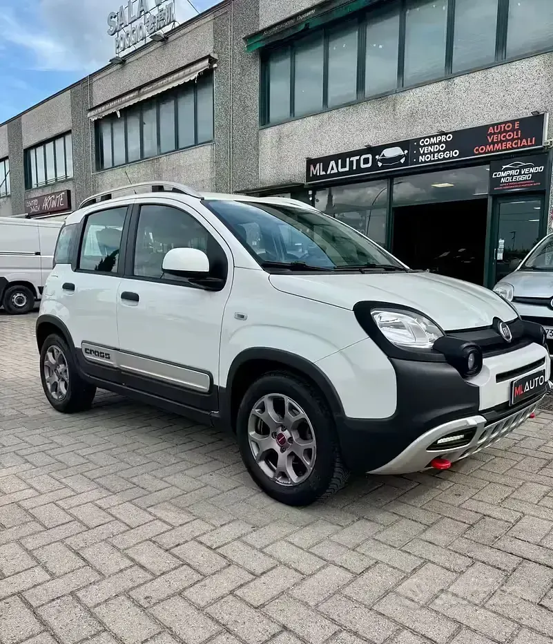Usata Fiat Panda Cross Cross 69 CV (50 kW) 2018 Bianco Utilitaria