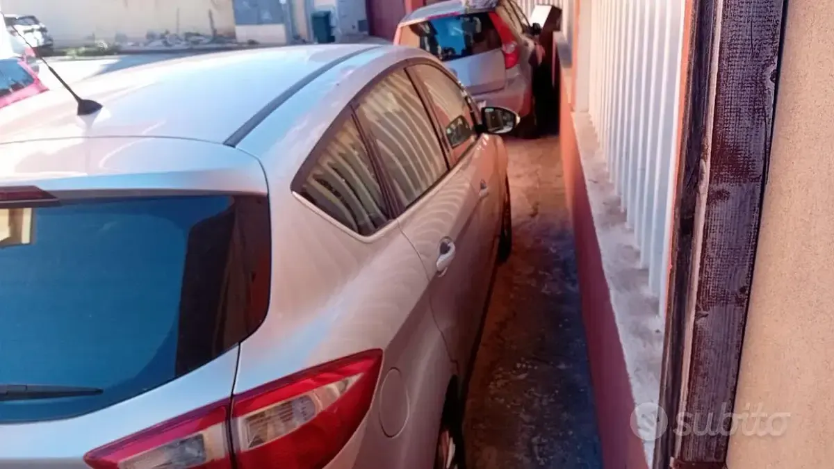 Usata Ford C-MAX 2011 Grigio Monovolume