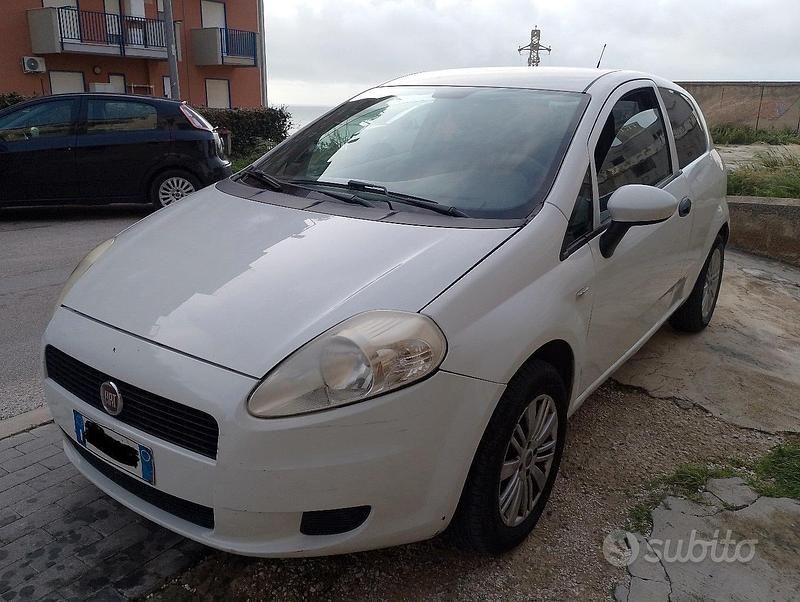 Usata Fiat Grande Punto 2010 Utilitaria