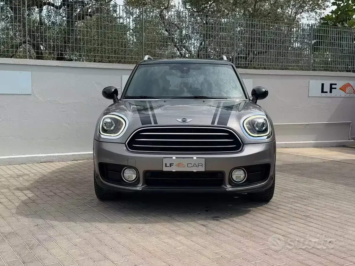 Usata Mini Cooper D Countryman Hype 150 CV (110 kW) 2017 Grigio SUV