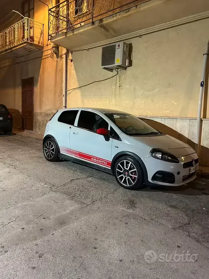 Usata Abarth Grande Punto 155 CV (114 kW) 2008 Grigio Utilitaria