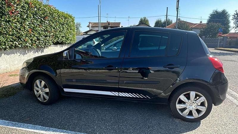 Usata Renault Clio IV 75 CV (55 kW) 2012 Berlina