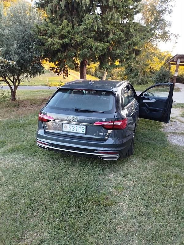 Usata Audi A4 Advanced Plus 163 CV (119 kW) 2023 Grigio Station wagon