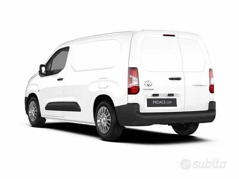 Ny Toyota Proace City City 102 HK (75 kW) 2025 Vit Minibuss