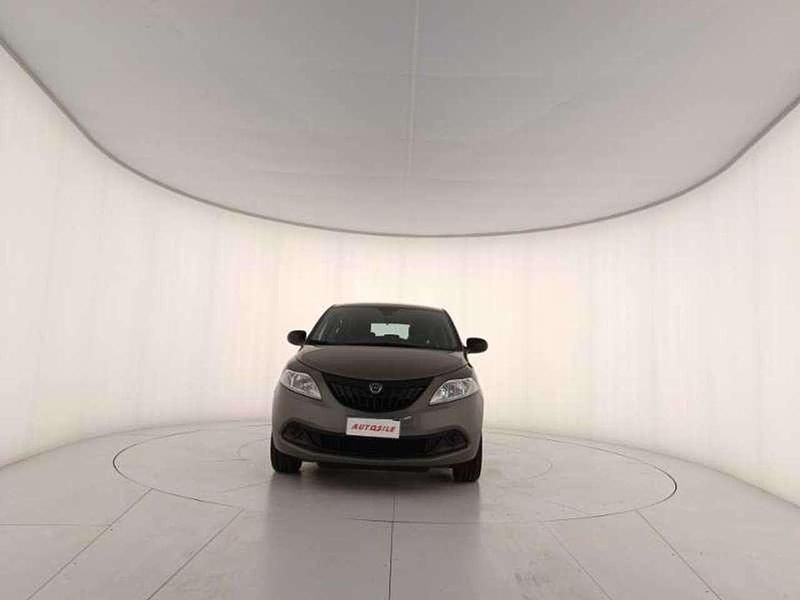 Usata Lancia Ypsilon 70 CV (51 kW) 2024 Grigio Utilitaria