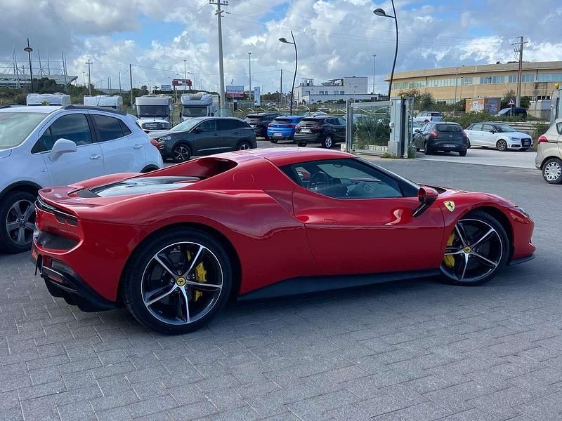 Nuova Ferrari 296 663 CV (487 kW) 2025 Rosso Coupé
