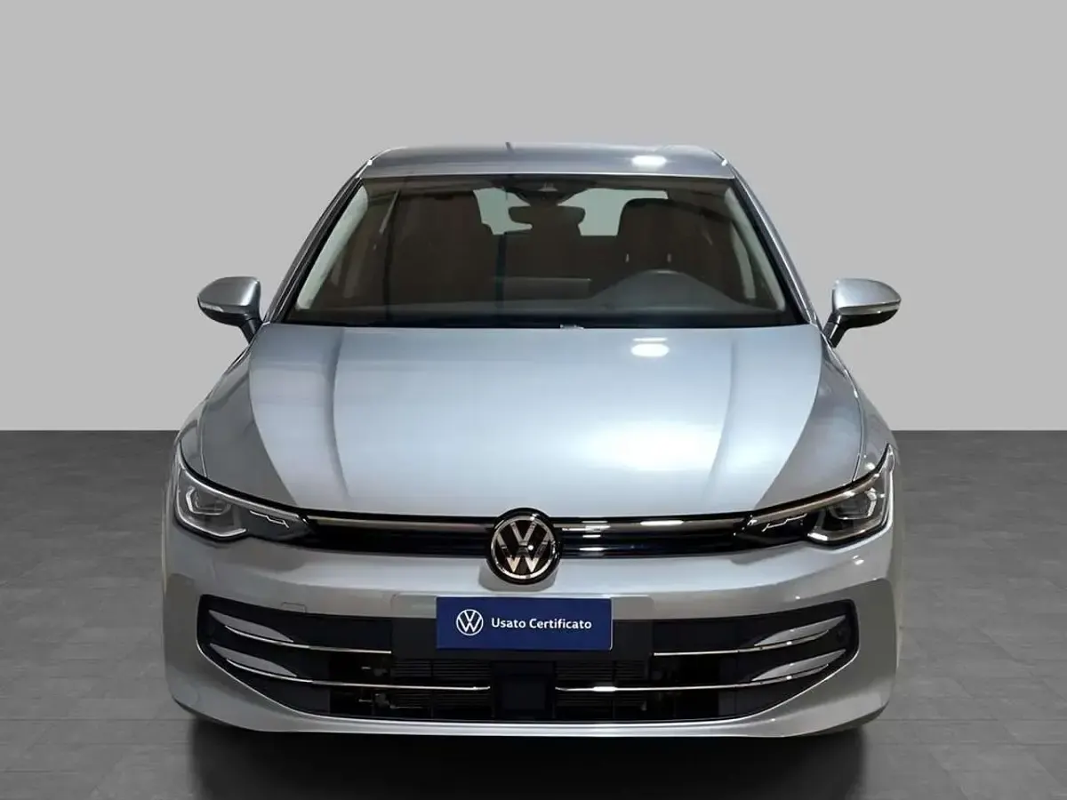 Usata VW Golf VIII Style 150 CV (110 kW) 2025 Dolomite silver metallizzato Berlina