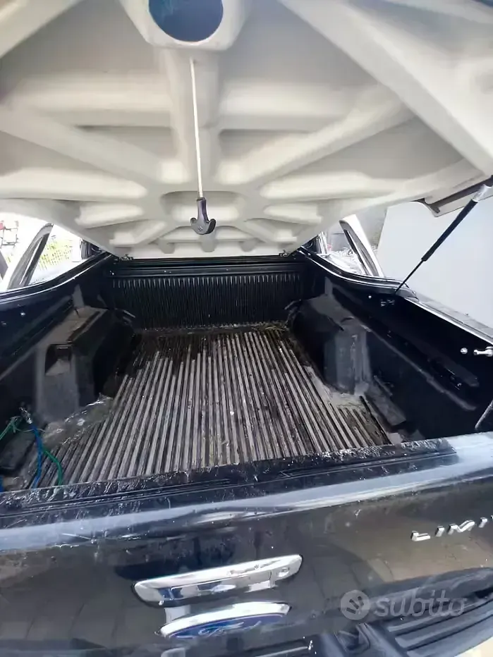 Usata Ford Ranger 160 CV (117 kW) 2015 Nero Pick-up