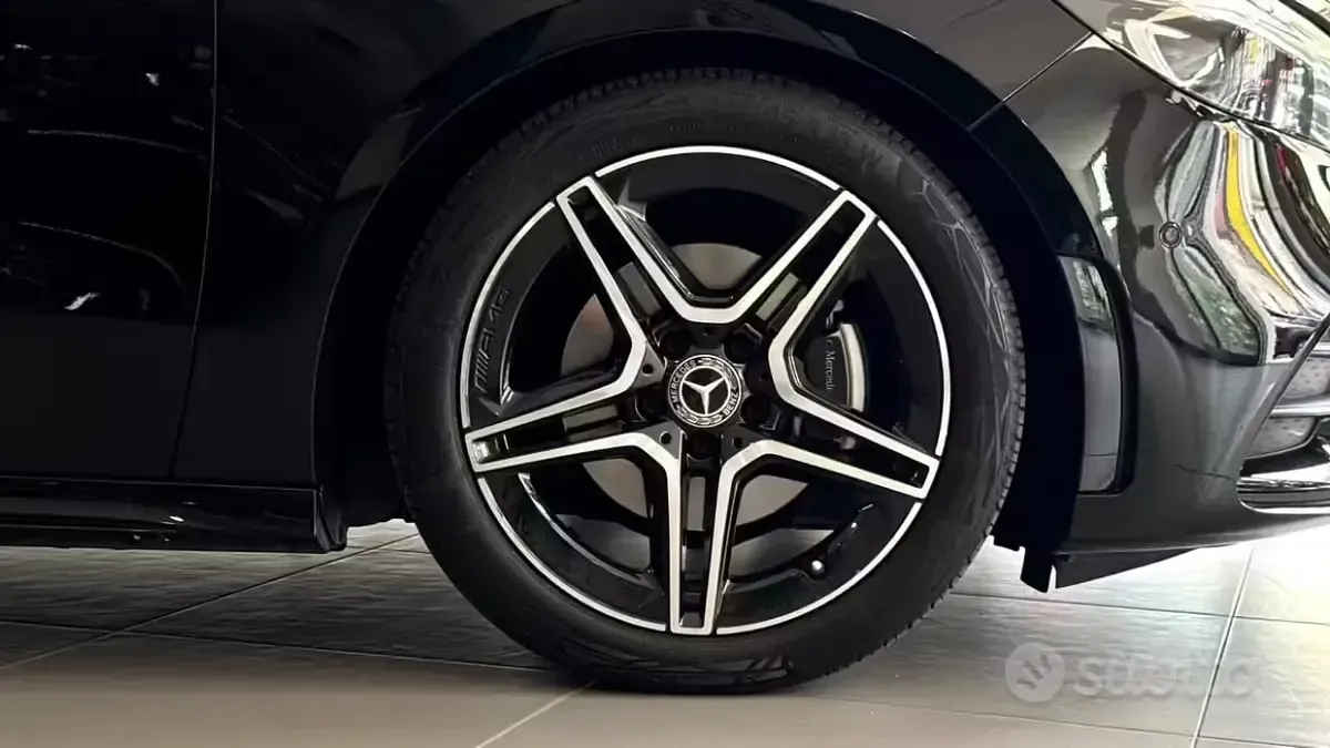 Usata Mercedes B180 Advanced Plus 116 CV (85 kW) 2023 Nero Utilitaria