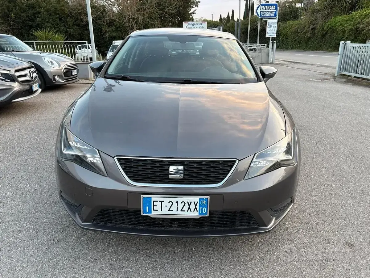 Usata Seat Leon Style 105 CV (77 kW) 2014 Grigio Coupé