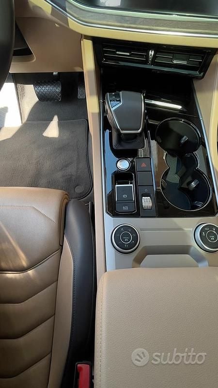 Usata VW Touareg 231 CV (169 kW) 2019 Nero SUV