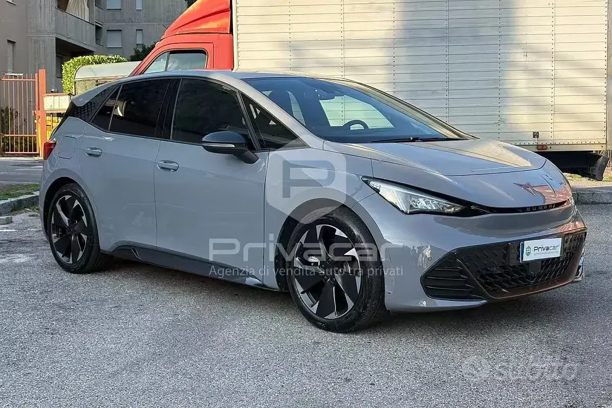 Usata Cupra Born e-Boost 69 kW (95 CV) 2023 Grigio Utilitaria