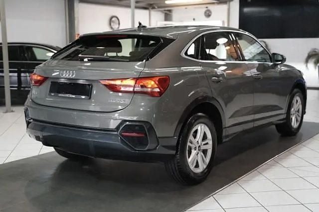 Usata Audi Q3 Sportback Business 150 CV (110 kW) 2021 Grigio SUV