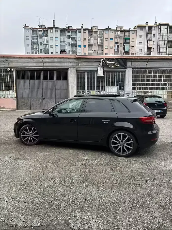 Käytetty Audi A3 Admired 116 HP (85 kW) 2019 Sedan