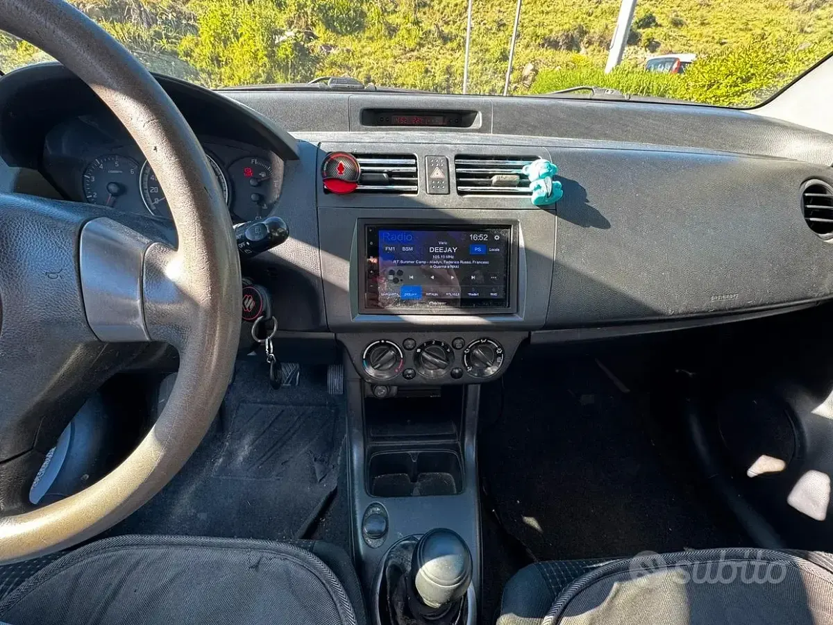 Usata Suzuki Swift 69 CV (50 kW) 2007 Grigio Utilitaria