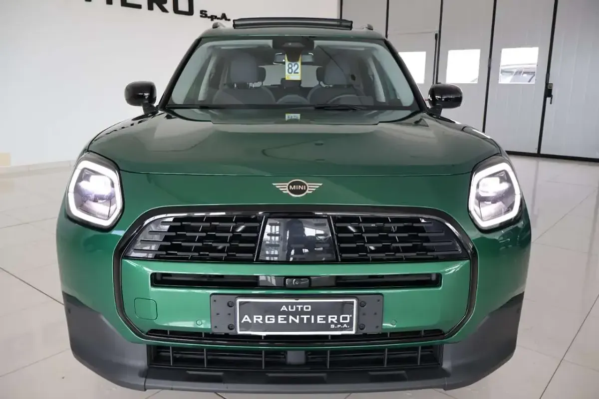 Usata Mini Countryman 163 CV (119 kW) 2024 British racing green metallic SUV