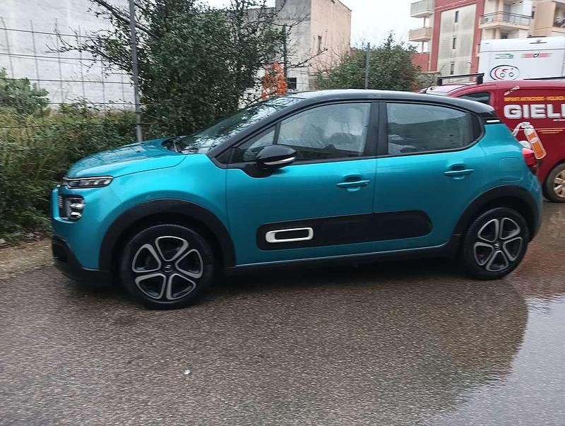 Usata Citroën C3 Feel 102 CV (75 kW) 2021 Verde Berlina