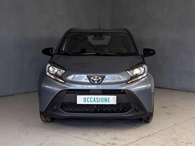 Usata Toyota Aygo X Active 72 CV (52 kW) 2025 Grigio SUV