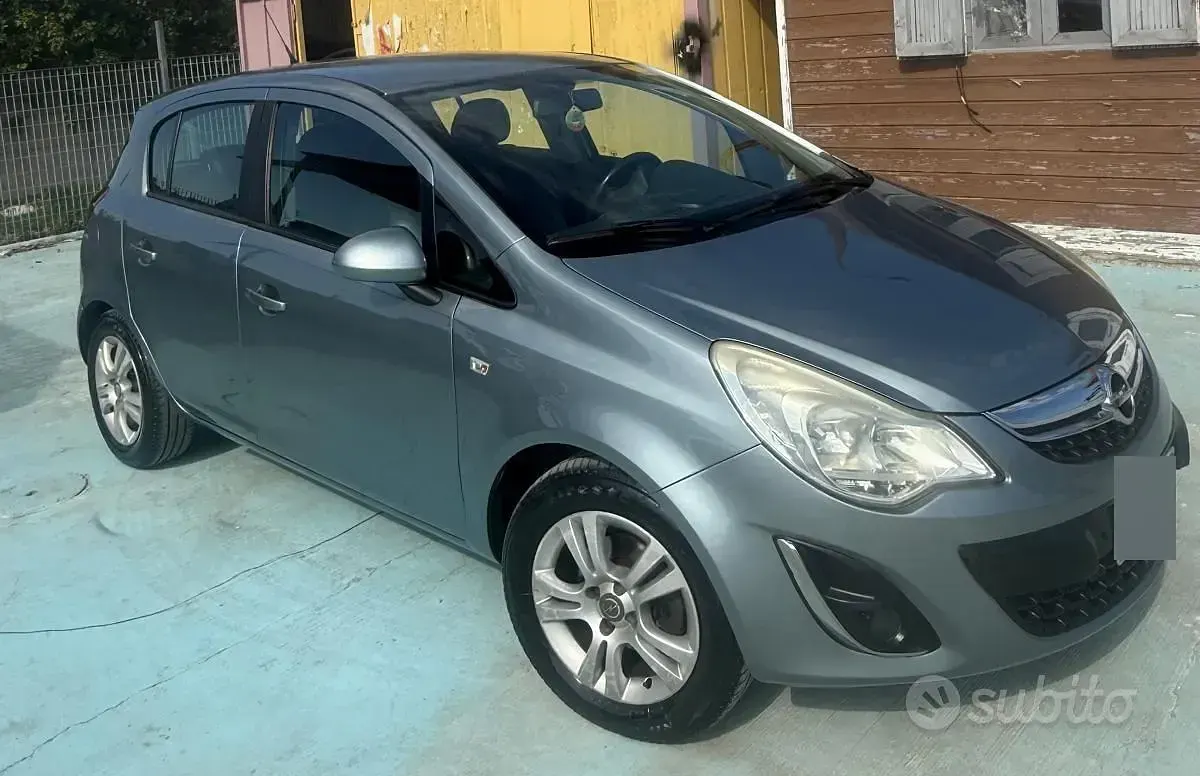 Usata Opel Corsa 75 CV (55 kW) 2015 Grigio Utilitaria