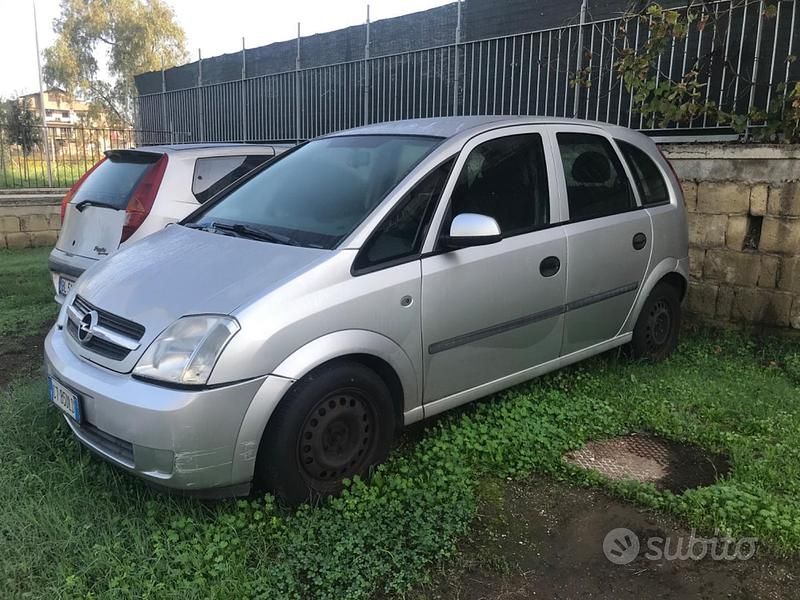 Usata Opel Meriva 75 CV (55 kW) 2005 Grigio Monovolume