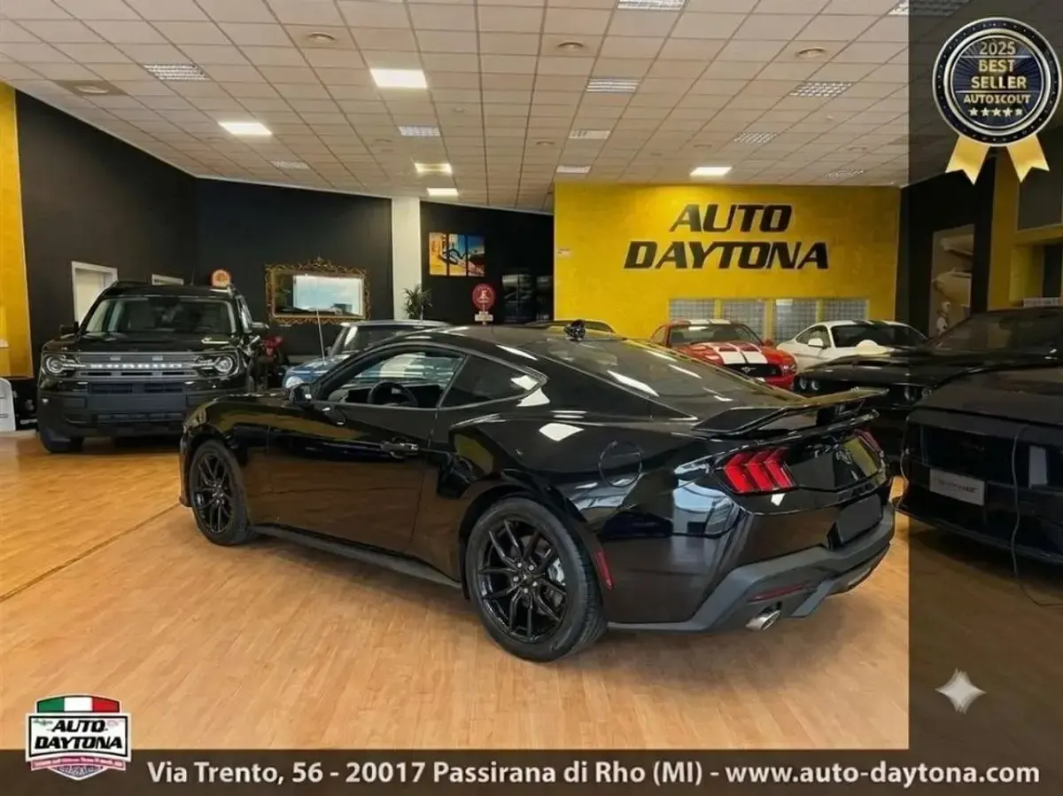 Usata Ford Mustang 314 CV (230 kW) 2024 Nero Coupé