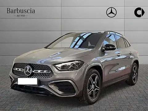 Begagnad Mercedes GLA200 Premium 150 HK (110 kW) 2023 SUV