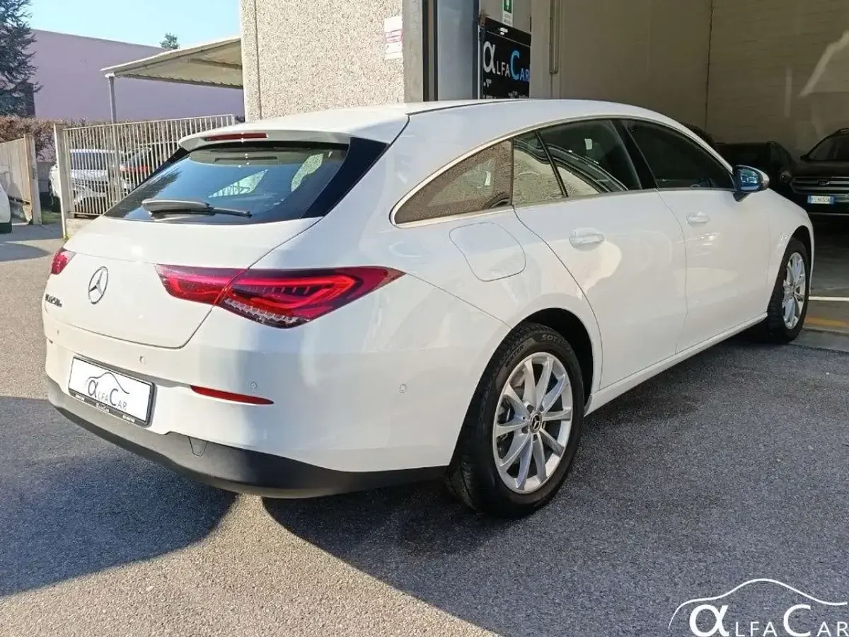 Usata Mercedes CLA250e Business 160 CV (117 kW) 2022 Bianco Coupé
