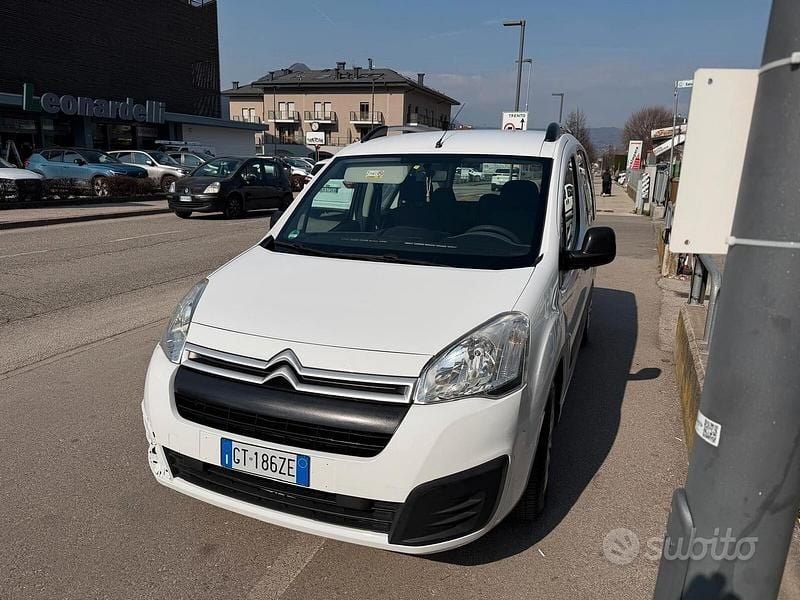 Usata Citroën Berlingo Feel 97 CV (71 kW) 2016 Bianco Monovolume