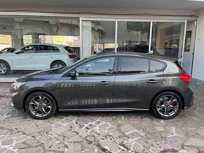 Usata Ford Focus ST-Line X 155 CV (114 kW) 2021 Grigio Berlina