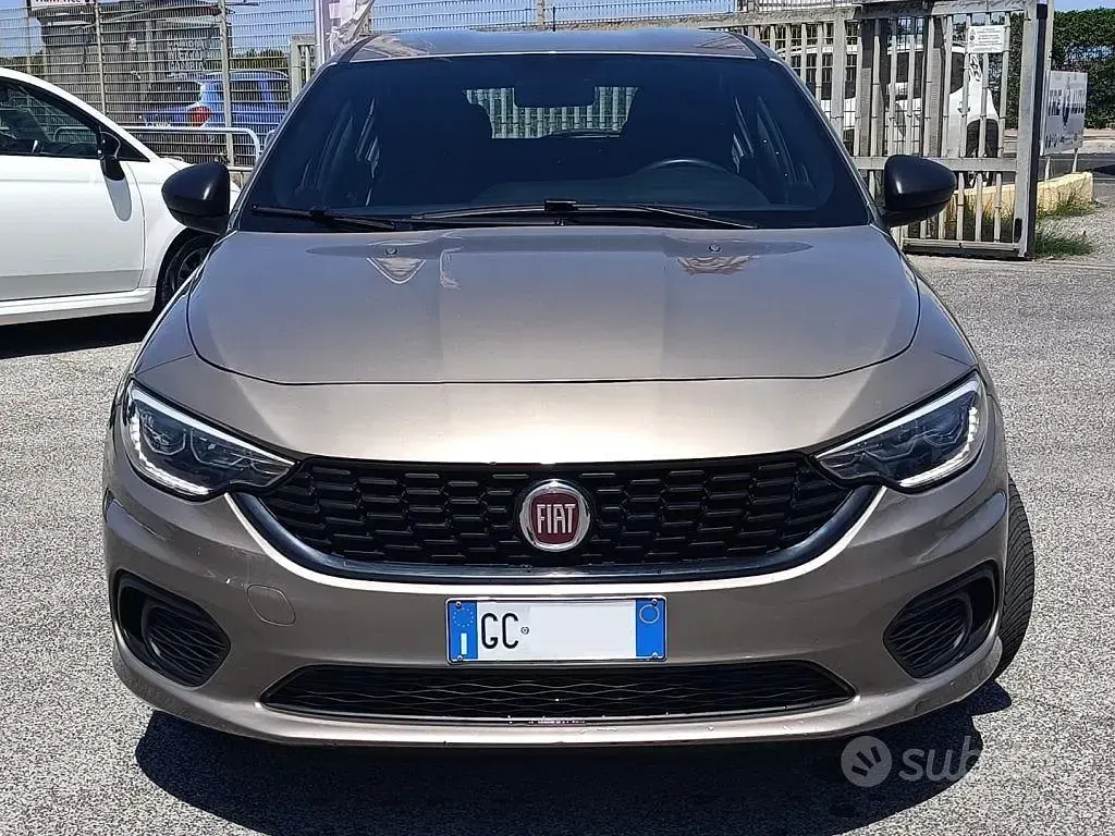 Usata Fiat Tipo Street 95 CV (69 kW) 2021 Oro Berlina