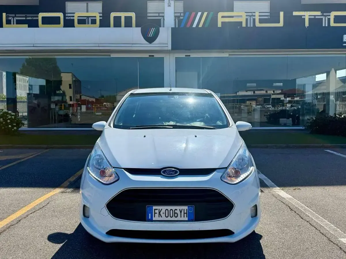 Usata Ford B-MAX Titanium 87 CV (63 kW) 2017 Bianco Monovolume