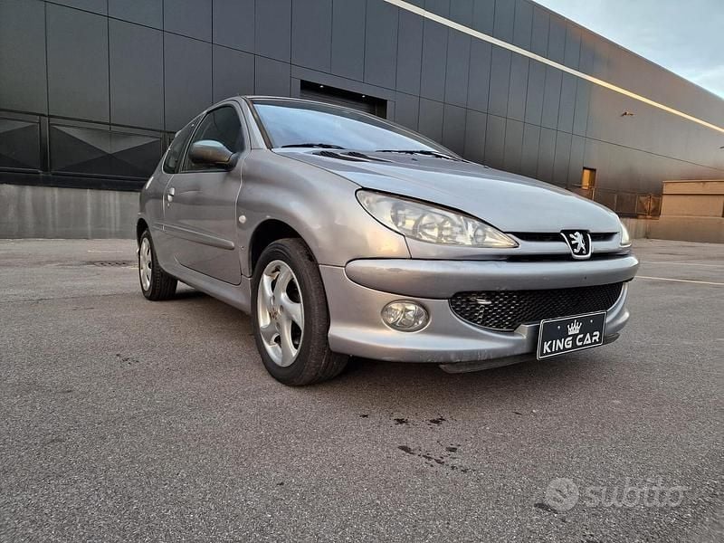 Usata Peugeot 206 88 CV (64 kW) 2004 Grigio Berlina