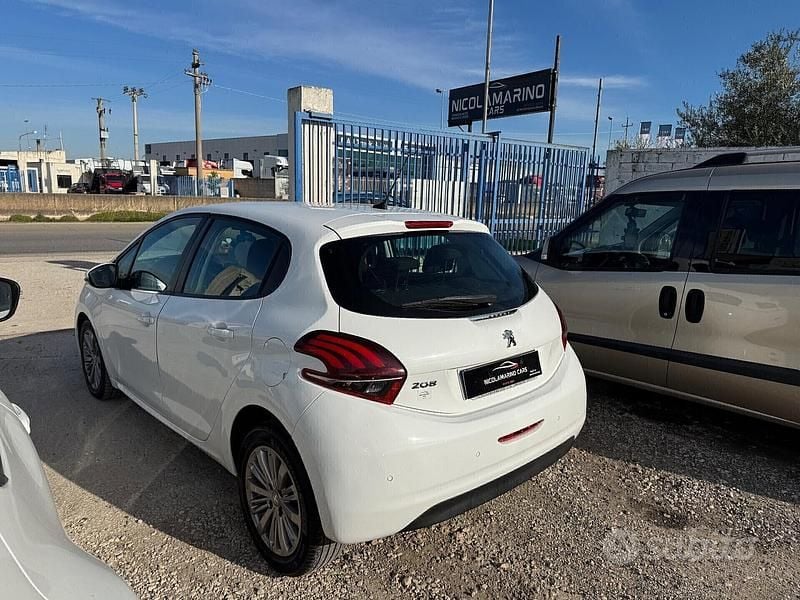 Usata Peugeot 208 Allure 101 CV (74 kW) 2020 Bianco Utilitaria