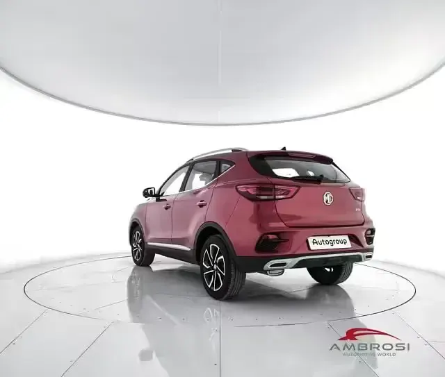 Usata MG ZS Luxury 106 CV (77 kW) 2024 Rosso SUV