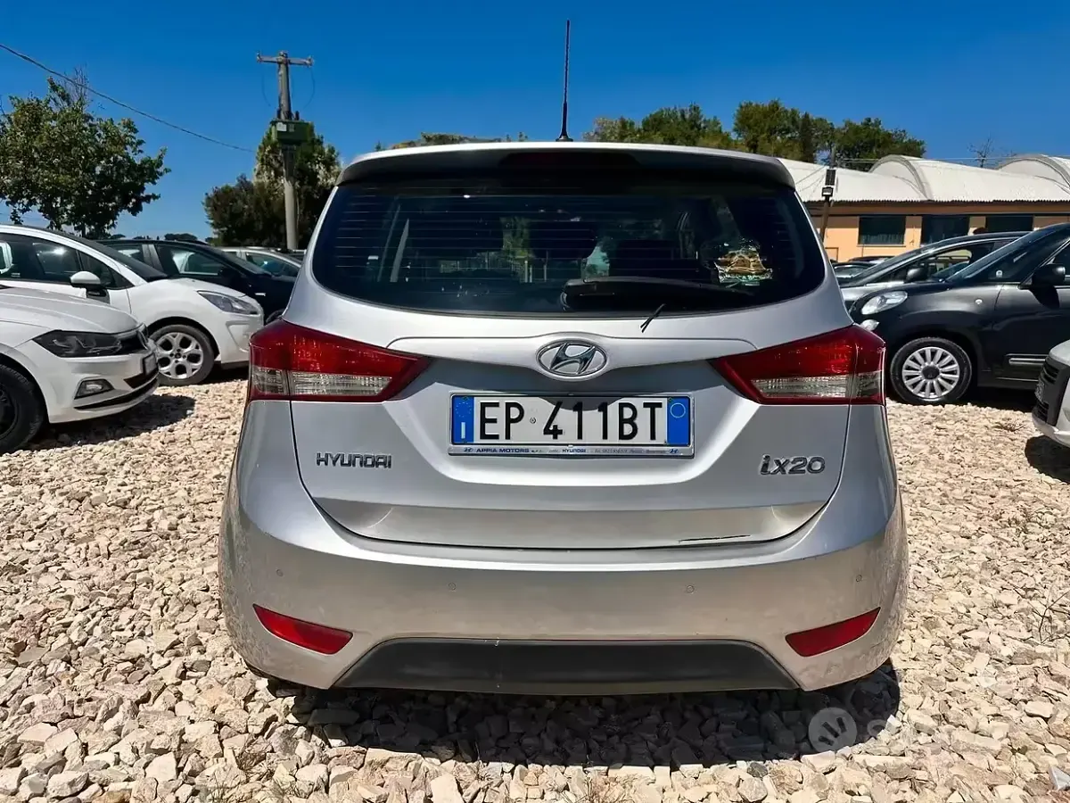 Usata Hyundai ix20 Comfort 90 CV (66 kW) 2012 Grigio Utilitaria