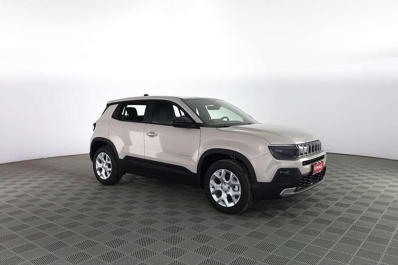 Nuova Jeep Avenger Longitude Plus 101 CV (74 kW) 2025 Grigio graffite SUV