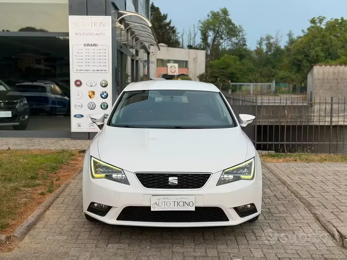 Usata Seat Leon Style 105 CV (77 kW) 2014 Bianco Berlina
