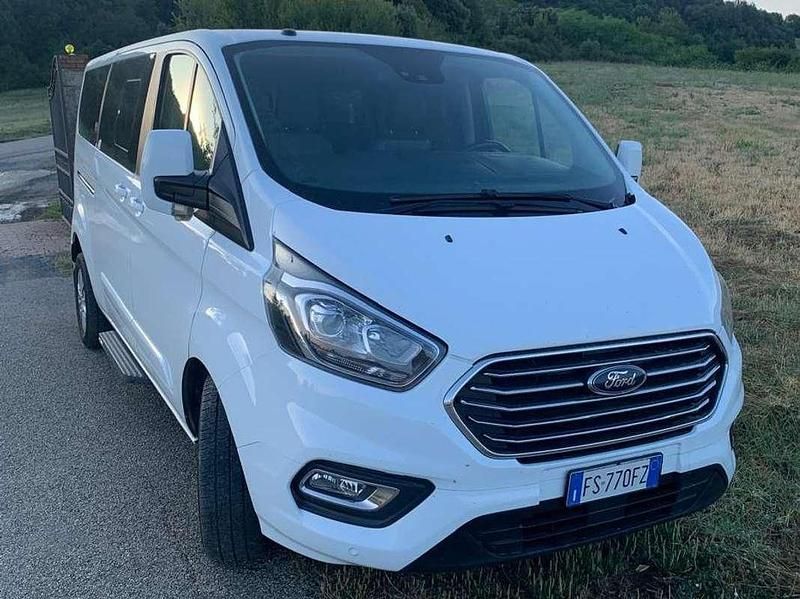 Usata Ford Tourneo Titanium 131 CV (96 kW) 2019 Bianco Monovolume