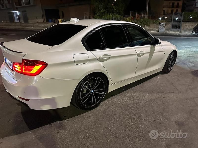 Usata BMW 320 Sport Line 184 CV (135 kW) 2014 Bianco Berlina