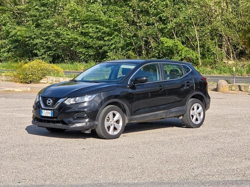 Gebraucht Nissan Qashqai Tekna 116 PS (85 kW) 2019 Schwarz SUV