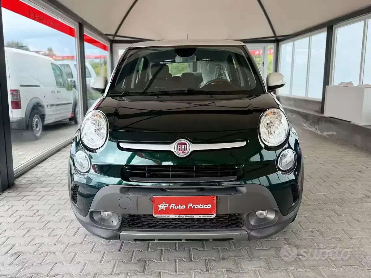 Usado Fiat 500L Trekking 120 CV (88 kW) 2017 Verde Monovolumen