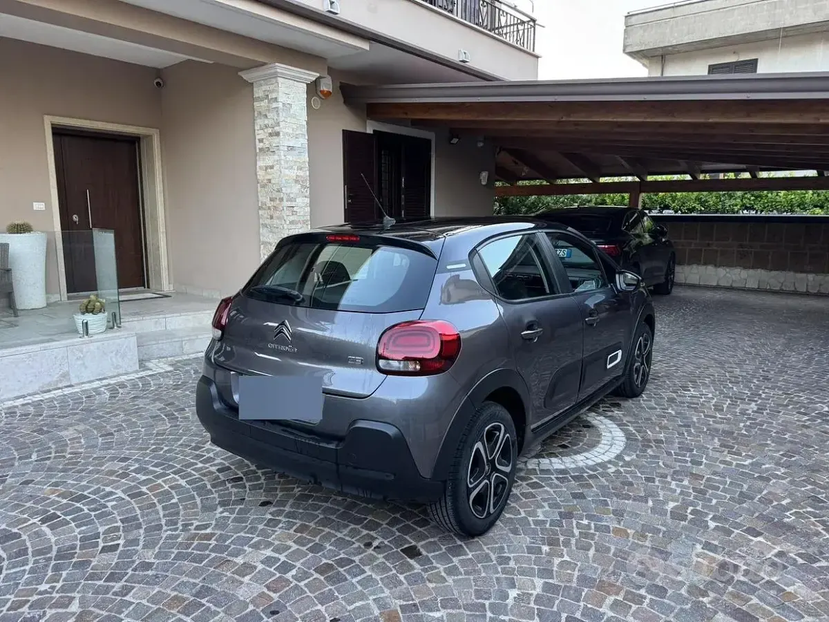 Usata Citroën C3 Shine 102 CV (75 kW) 2022 Grigio Utilitaria