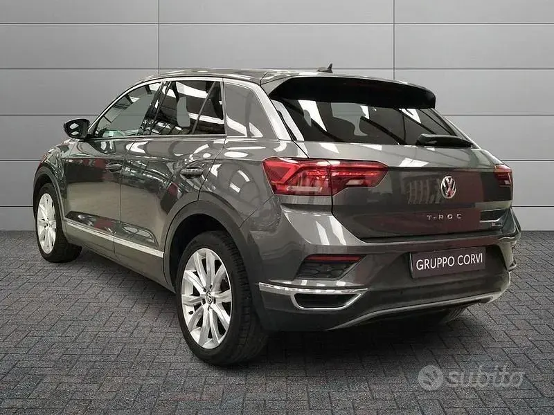 Usata VW T-Roc Style 150 CV (110 kW) 2018 Grigio SUV