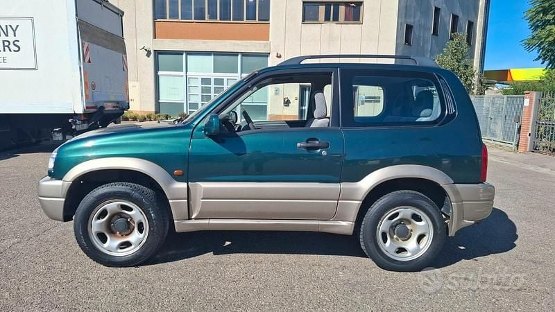 Usata Suzuki Grand Vitara 94 CV (69 kW) 2003 Verde SUV